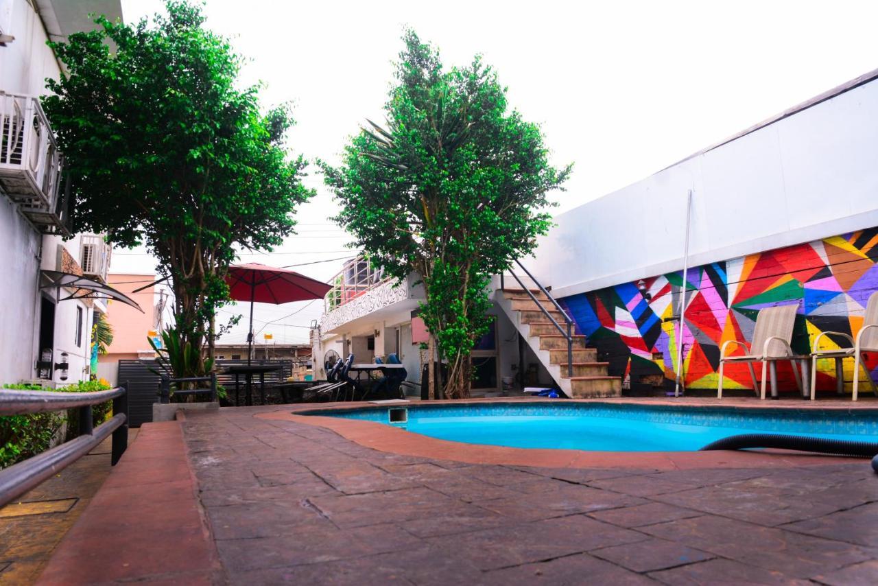 Connecting Lagos Suites Bagian luar foto