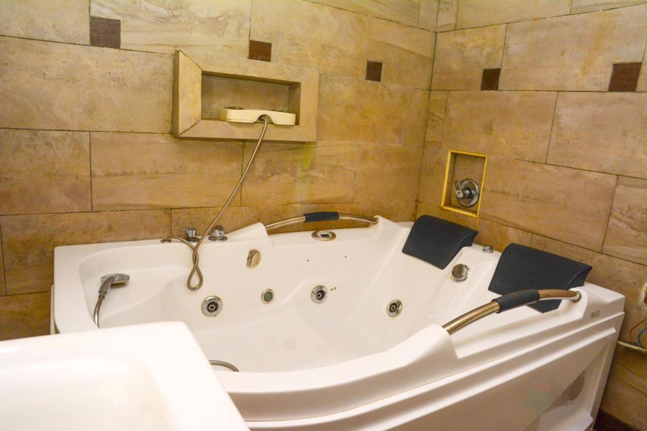 Connecting Lagos Suites Bagian luar foto