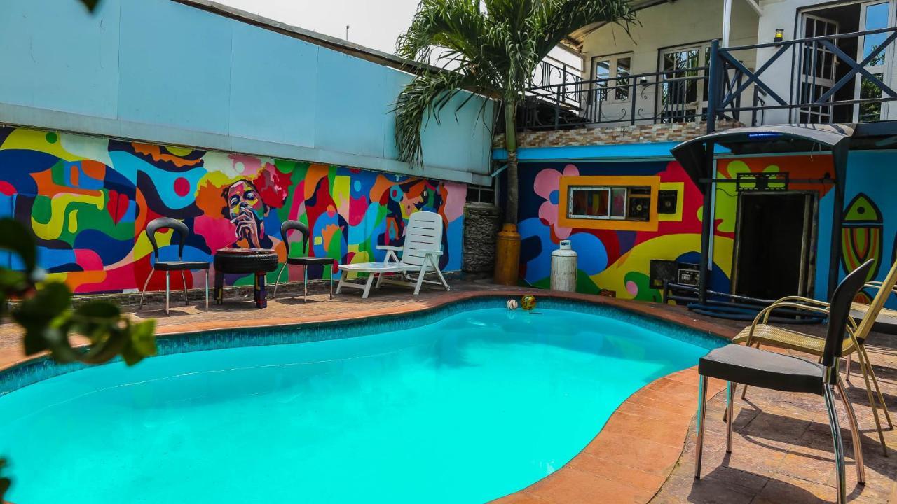 Connecting Lagos Suites Bagian luar foto