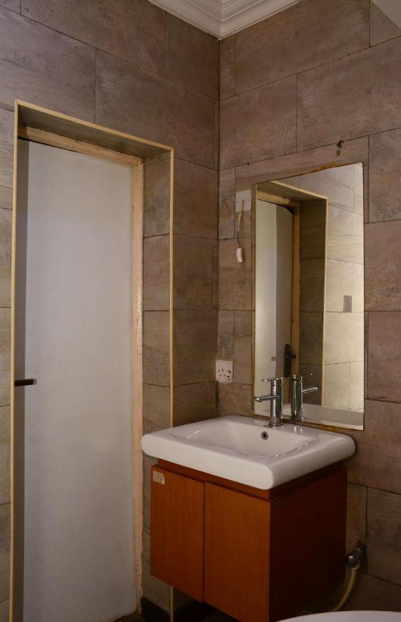 Connecting Lagos Suites Bagian luar foto
