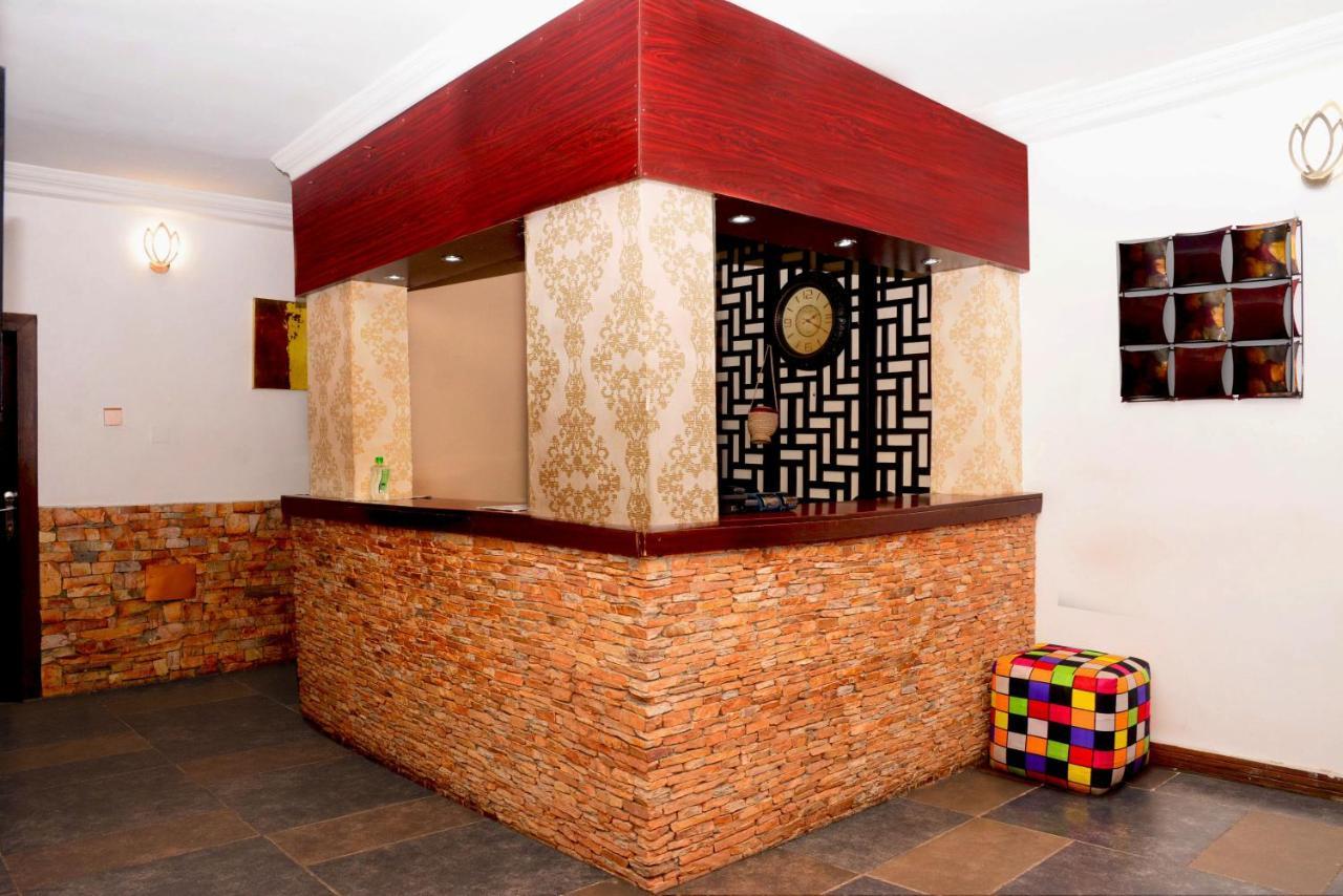 Connecting Lagos Suites Bagian luar foto